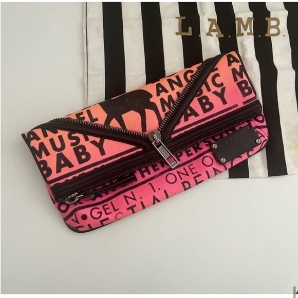 LAMB PVC Clutch - Picture 10 of 13